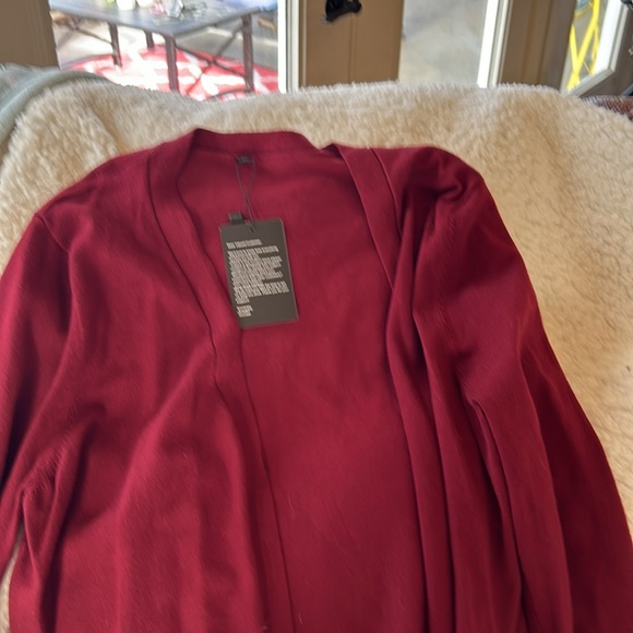 Red/burgundy cardigan size XL. New with tag - Picture 2 of 2